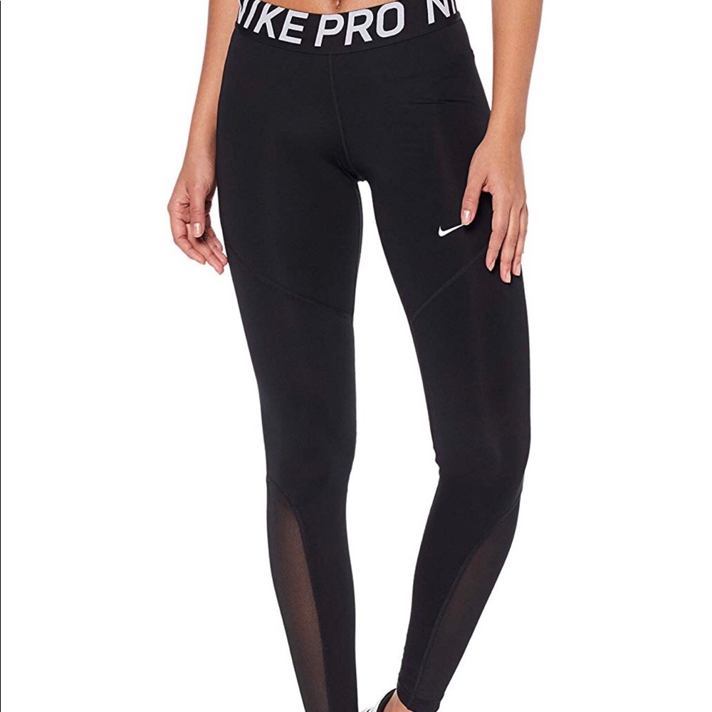 Nike Women’s pro tights size medium